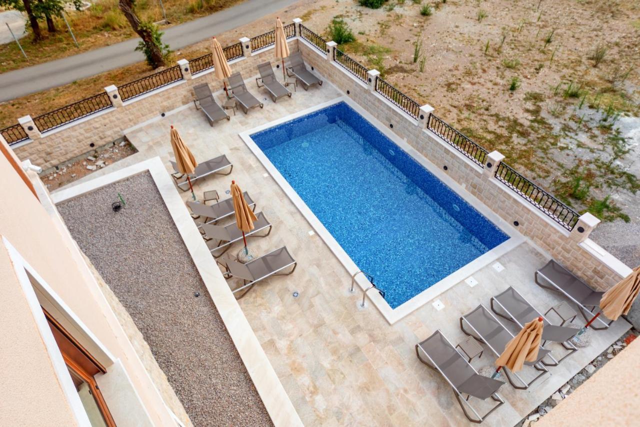 Luxury Apartments Queen Petrovac Exteriör bild