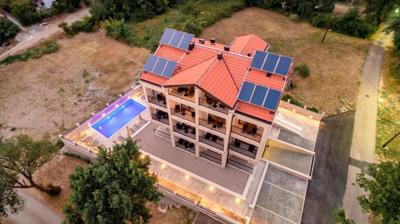 Luxury Apartments Queen Petrovac Exteriör bild